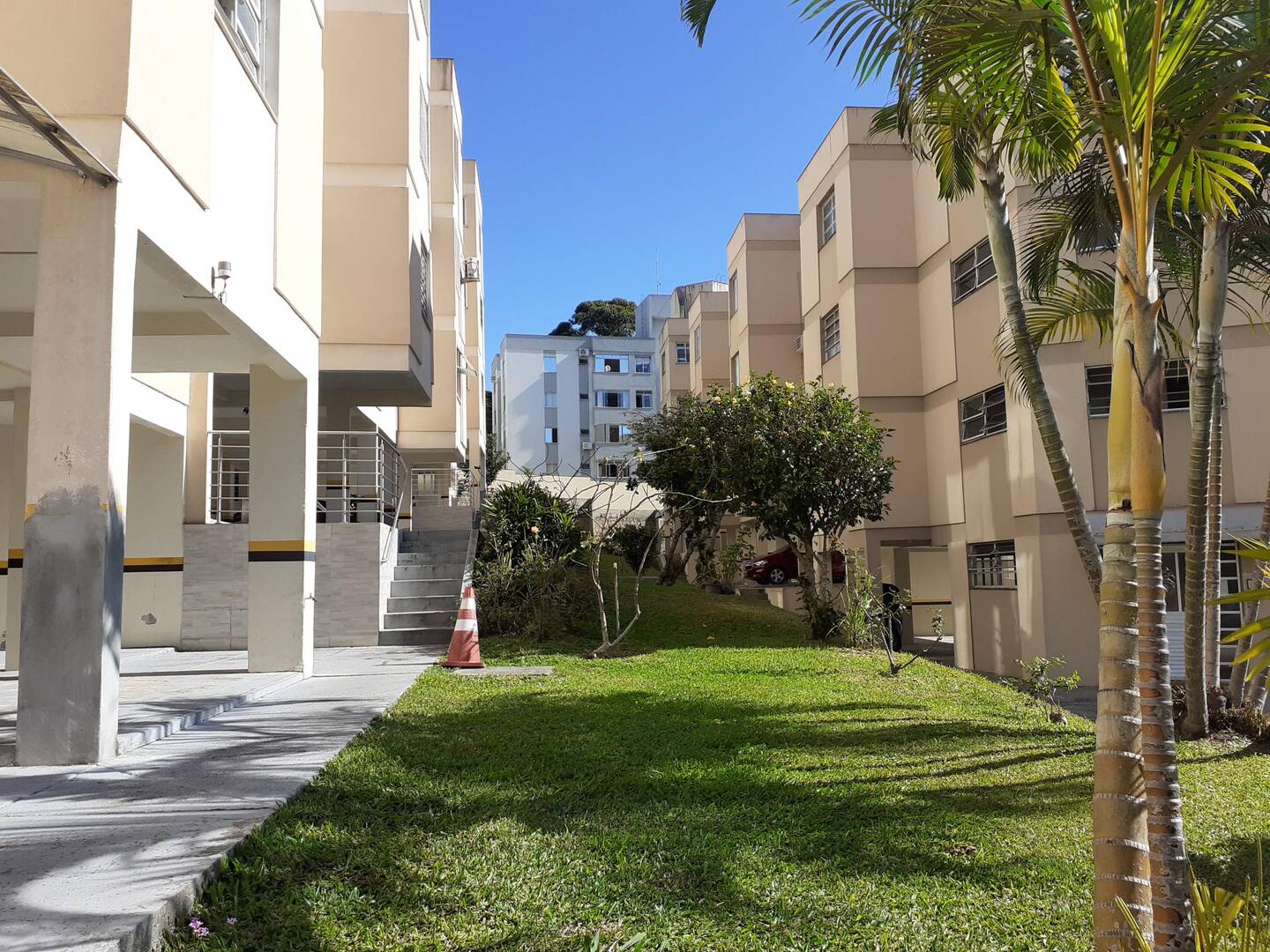 #2433 - Apartamento para Venda em Florianópolis - SC