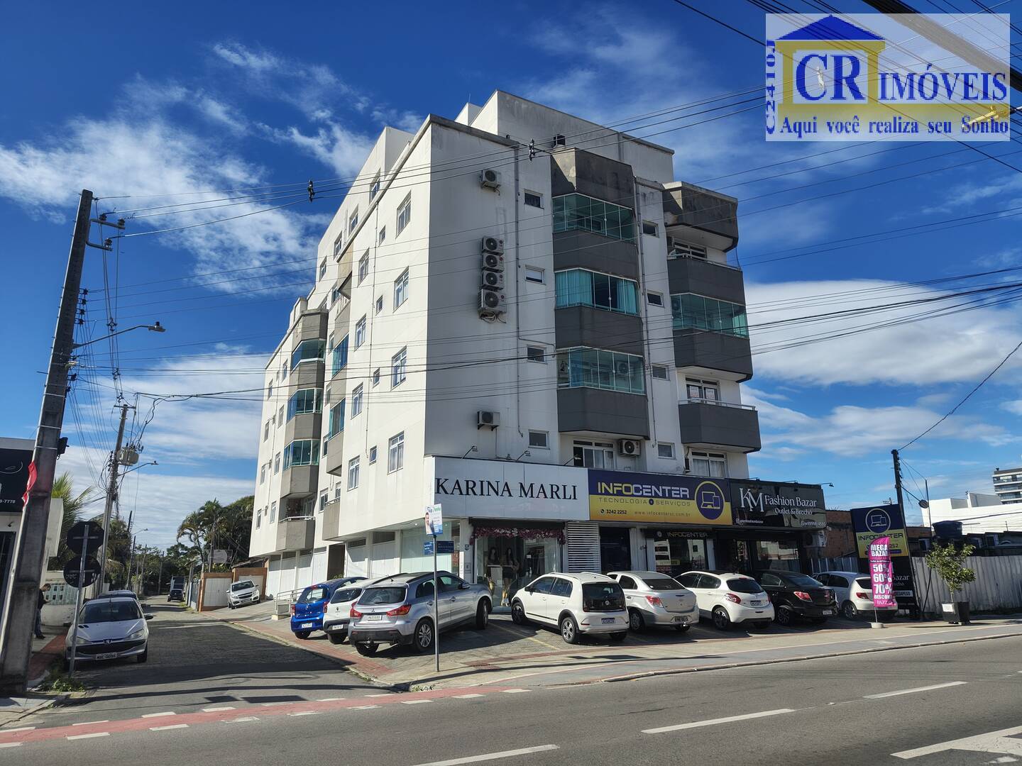 Apartamento à venda com 3 quartos, 130m² - Foto 1