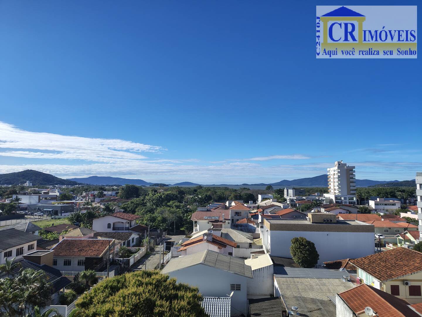 Apartamento à venda com 3 quartos, 130m² - Foto 2