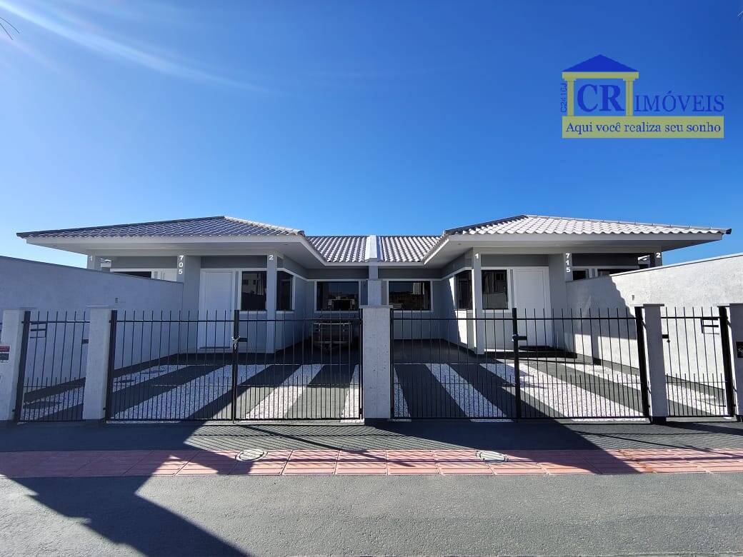 Casa à venda com 2 quartos, 55m² - Foto 1