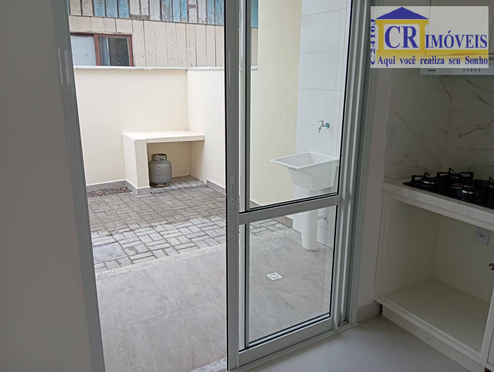 Casa para alugar com 2 quartos, 76m² - Foto 11